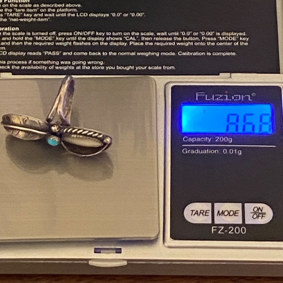 Old Pawn Mother of Pearl and Turquoise Ring - Picture 12 of 13